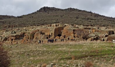 Gizemli Bininler Tarihi Kaya Evleri turizme kazandırılıyor