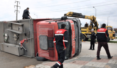 Kazaya giden itfaiye ekibi kaza yaptı: 3 ölü 1 ağır yaralı