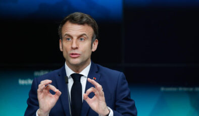 Macron: “Rusya, askeri operasyonlarına derhal son vermeli”