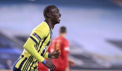 Çaykur Rizespor Papiss Cisse’yi kadrosuna kattı