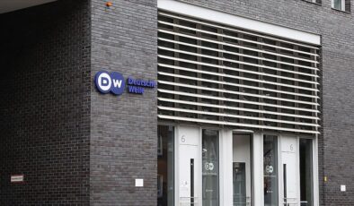 DW, 5 Arap gazeteciyi işten çıkardı