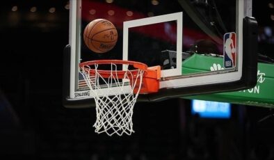 NBA’de Celtics’i Raptors durdurdu