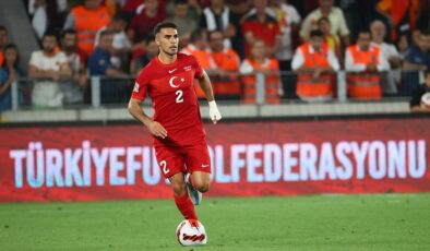 Roma, milli futbolcu Zeki Çelik’i transfer etti