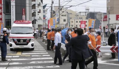 Eski Japonya Başbakanı Abe Şinzo, silahla vurularak yaralandı