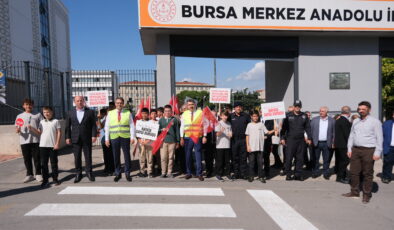 Yıldırım’da Yayalara Saygı Hayata Saygı Duruşu