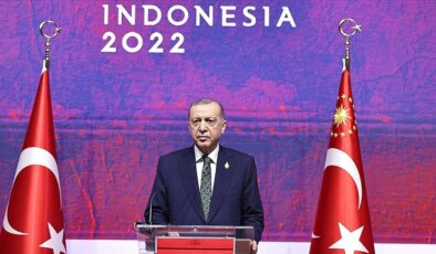 Cumhurbaşkanı Erdoğan: Terör örgütüne destek verenler dökülen her damla kana ortaktır