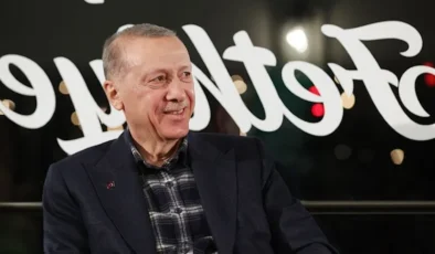 Ayakkabısını yalamak isteyen vekil gündem oldu! En fantastik Erdoğan övgüleri…