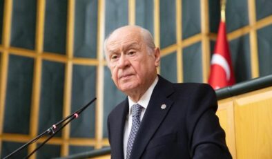 Bahçeli: Deprem bölgesinde çadır olmadığını iddia etmek rezil bir saplantıdır