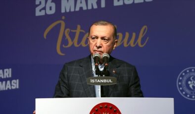 Cumhurbaşkanı Erdoğan: Amacımız 1 yıl içinde altyapısıyla sosyal ve ticari birimleriyle deprem bölgesini ayağa kaldırmak