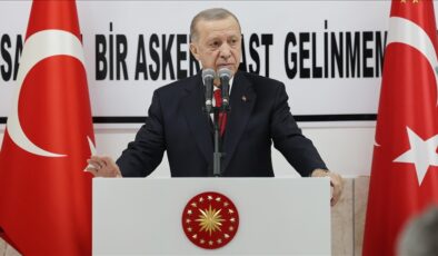 Cumhurbaşkanı Erdoğan: Askerlerimizin deprem bölgesinde fedakarca yürüttüğü çalışmaları iyi biliyoruz