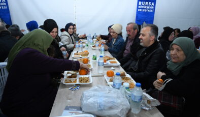 Başkan Aktaş, iftarı Emirsultan’da yaptı