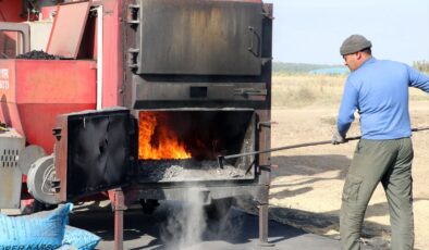 Edirne’de çiftçilerin meşakkatli çeltik kurutma mesaisi başladı