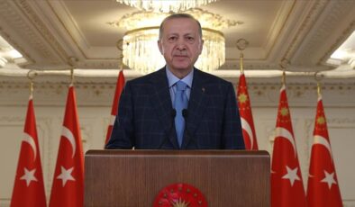 Cumhurbaşkanı Erdoğan: Tüm vatandaşlarımızı Cumhuriyetimizin 100’üncü yaşını selamlamaya davet ediyorum