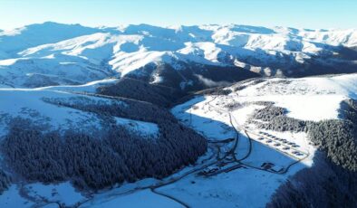 Giresun’da Kümbet Yaylası beyaza büründü