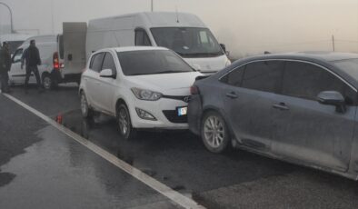 Çanakkale’de zincirleme trafik kazasında 4 kişi yaralandı