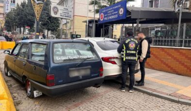 Pendik’te trafiği tehlikeye düşüren sürücüye 4 bin 140 lira ceza