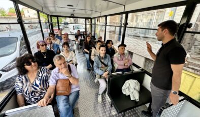 Edirne’nin nostaljik tramvay görünümlü “gezi treni” beğenildi