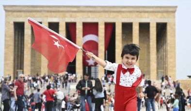 Anıtkabir, 23 Nisan’da 100 bini aşkın ziyaretçiyi ağırladı