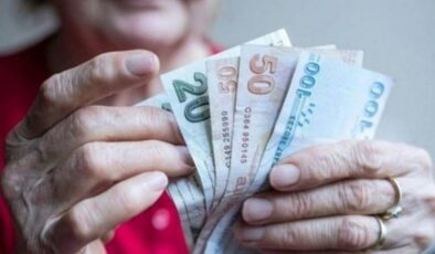 En düşük emekli aylığı 12 bin 500 lira oldu