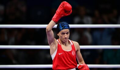 Olimpiyat Oyunları’nda boks branşında 54 kiloda mücadele eden Hatice Akbaş, finale yükseldi