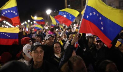 Venezuelalı göçmenler, Maduro’nun seçilmesini protesto etti