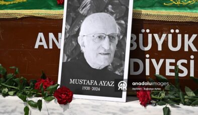 Ressam Mustafa Ayaz son yolculuğuna uğurlandı