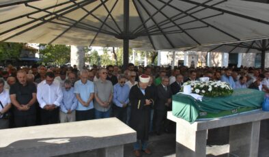 Balıkesirli fotoğraf sanatçısı Ahmet Esmer’in cenazesi toprağa verildi