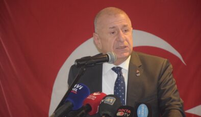 Zafer Partisi Genel Başkanı Özdağ, Kocaeli’de partisinin kongresine katıldı