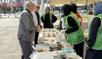 Tekirdağ’da Filistinlilere destek için “hayır çarşısı” kuruldu