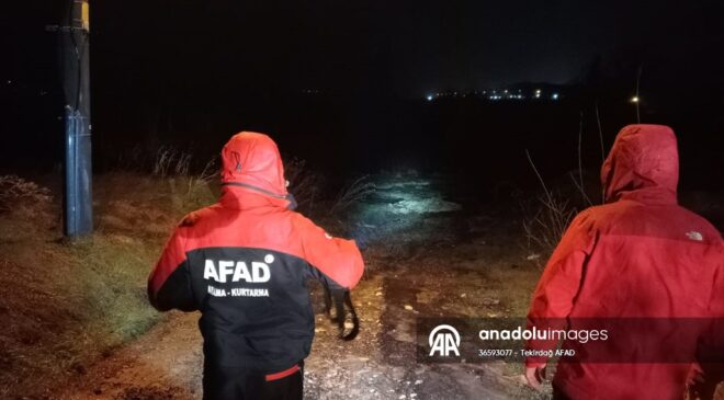 Tekirdağ’da sağanak su baskınlarına neden oldu