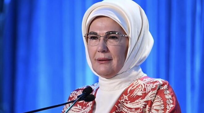 Emine Erdoğan, İslam aleminin Regaip Kandili’ni kutladı